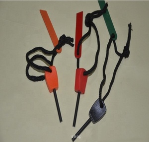 Kit d'outils de survie pour le camping en plein air, allume-feu en acier d'urgence avec poignée colorée - Product Image 4