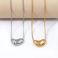 Collier élégant en acier inoxydable brillant, chaîne serpent simple, cadeau idéal pour un anniversaire ou des fêtes