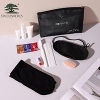 Ensemble de voyage miniature ROSSLYN Custom Comfort avec masque pour les yeux, chaussettes, articles de toilette, kit de luxe pour avion noir