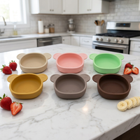 Ensemble d'alimentation pour bébé en silicone de qualité alimentaire, comprenant une cuillère en silicone motif ours, une assiette pour bébé et un bol à ventouse en silicone, résistant à la cuisson