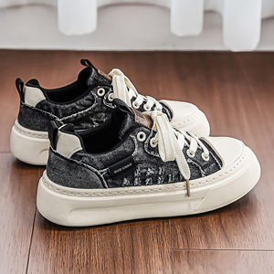 Baskets de course rétro unisexe de luxe avec empiècements en maille, motif contrastant, à lacets, semelle extérieure robuste antidérapante, chaussures de sport décontractées - Product Image 1