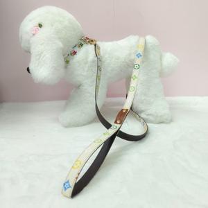 Collar para mascotas de moda de lujo acolchado de cuero genuino y correa para exteriores para perros pequeños Yorkshire Terrier Teddy Bichon Bulldog Francés - Product Image 3