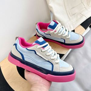 Chaussures de skate décontractées pour couple, tendance et originales, au design de niche et à l'élégance premium – Baskets athlétiques stylées et polyvalentes pour homme - Product Image 3