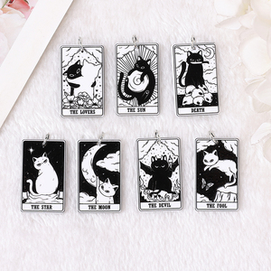 Dijes de cartas de <span class=keywords><strong>Tarot</strong></span> en blanco y negro, joyería acrílica de Luna y amantes para pendientes, collar Diy - Product Image 1