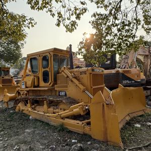 Máquina excavadora Caterpillar D7G original de Japón, alta eficiencia operativa con motor central, grandes ofertas en Shanghái - Product Image 2