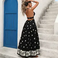 Robe longue unie pour femme, col licou, coupe ajustée, en viscose, style soirée mondaine, disponible en noir, vente en gros avec faible MOQ