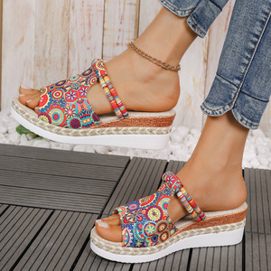 Dép xỏ ngón nữ đế xuồng 2024 nhiều màu sắc, dép đi biển mù<span class=keywords><strong>a</strong></span> hè thoải mái, gót giữ<span class=keywords><strong>a</strong></span>, chống trơn trượt, dép đi chơi ngoài trời - Product Image 2