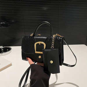 Borsa a <span class=keywords><strong>Tracolla</strong></span> di Lusso Impermeabile da Donna Invernale 2025 in PU, Nuovo Design a Forma di Cuscino con Chiusura a Coperchio - Product Image 3