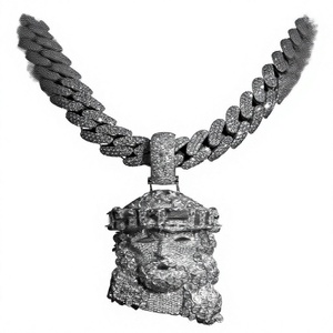 Collar con Colgante de Rostro de Jesús en Plata 925 con Moissanita y Microincrustaciones de Diamantes, Cadena de Aleación con Temática Religiosa para Hombre - Product Image 1
