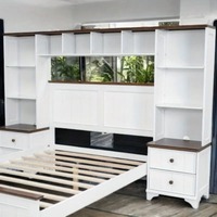 Cadre de lit plateforme blanc pleine grandeur avec 2 tables de chevet et étagère de rangement pour chambre à coucher et appartement
