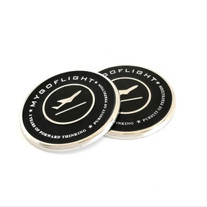 Regalo de promoción de regalo bancario, respaldo de terciopelo antideslizante, moneda metálica de Metal, posavasos de cuero PU Borgoña, posavasos para bebidas y té - Product Image 6