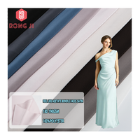 Offre Spéciale Tissu Satiné Effet Acétate 100% Polyester 180-190GSM pour Vêtements Féminins