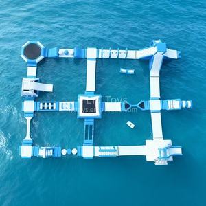 Toboggan aquatique gonflable extérieur personnalisé pour parc aquatique avec tour géante <span class=keywords><strong>d</strong></span>'escalade en vinyle par Cheer Amusement - Product Image 1