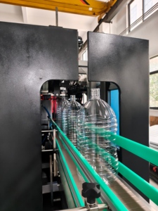 Sistema di Trattamento <span class=keywords><strong>Acqua</strong></span> da 19L, Linea di Produzione per Soffiaggio e Riempimento di Bottiglie <span class=keywords><strong>in</strong></span> Plastica - Product Image 1