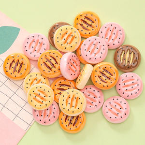 Jouet de simulation de cuisine en résine peinte à la bombe, thème alimentaire, ornements miniatures 3D faits à la main, comprenant pain au <span class=keywords><strong>chocolat</strong></span>, tartes aux œufs et biscuits - Product Image 1