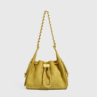 Tas Selempang Wanita Bergaya Baru dari Suede Retro Mewah yang Sedang Tren, Elegan, dan Populer untuk Belanja.
