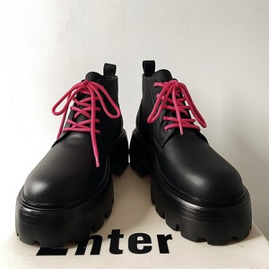 Botas casuales de suela gruesa, negras, de caña alta, con cordones, para hombres a la moda, con acabado mate. Zapatos de hombre con suela suave, de color rosa moderno y a la moda. - Product Image 4
