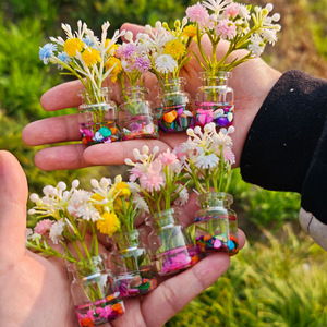 YANPAI – fleurs artificielles, vase en verre avec galets colorés, mini décoration pour tableau de bord de voiture, présentoir de bureau - Product Image 1