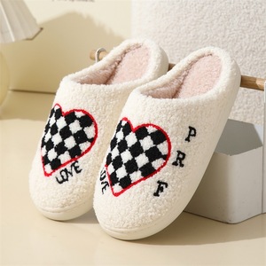 Pantuflas de Felpa con Estampado de Animales Lindos Antideslizantes al por Mayor <span class=keywords><strong>para</strong></span> Mujer, Pantuflas de Invierno Kawaii <span class=keywords><strong>para</strong></span> el Hogar, Pantuflas Femeninas Suaves y Peludas - Product Image 2