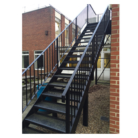 Escalier résidentiel populaire en fer forgé extérieur préfabriqué en acier au carbone solide Escalier d'évacuation Escaliers avec support de poteau
