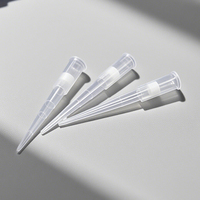 Machine automatique d'insertion et d'assemblage de filtres pour embouts de pipettes/Machine entièrement automatique d'assemblage d'embouts de pipettes avec filtre
