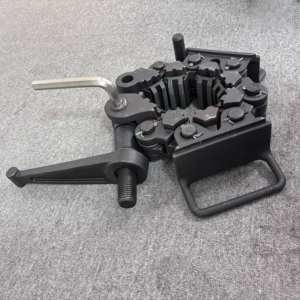 Alat Kepala Sumur API 8C Cast Iron Merek JCPT WA-C 9 5/8 inci 12 Link Penjepit Pengaman Casing - Product Image 4