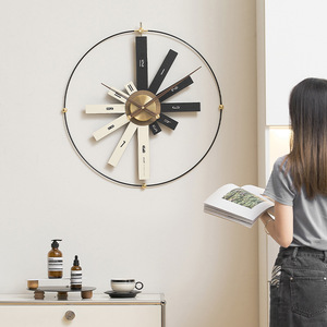 Reloj de Pared Grande Wozoom, Redondo, Funciona con Batería, Moderno, Minimalista, Decoración para Sala de Estar y Comedor - Product Image 3