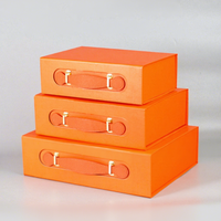 Boîte cadeau en papier pliable de luxe avec logo personnalisé, orange, magnétique, avec poignée en cuir, emballage rigide pliable