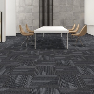 Piastrelle per Moquette a <span class=keywords><strong>Taglio</strong></span> Diagonale Antiscivolo e Fonoassorbenti con Striscia Graduale, Tappetino Modulare per Uffici e Edifici - Product Image 1