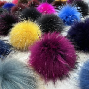 Nhà Máy Bán buôn Thêm lớn Fluffy đứng tóc dài lời khuyên màu đen 15 cm gấu trúc lông POM poms với Snaps nút dài lời khuyên cho mũ - Product Image 3