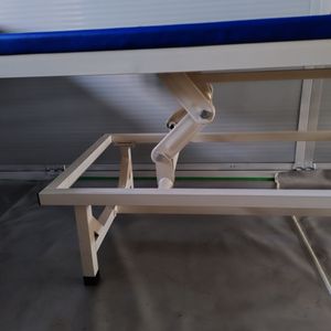 Cama de masaje de espalda de acero inoxidable con altura ajustable para acupuntura y <span class=keywords><strong>Tui</strong></span> Na, para uso hospitalario, diagnóstico y terapia ósea. - Product Image 4
