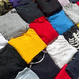 Felpe con Cappuccio di Marca F3 all'Ingrosso, Giacche di Seconda Mano, Abbigliamento Sportivo Usato di Alta Qualità, Design Popolare - Product Image 5