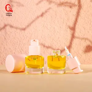 Botella de Vidrio Resistente con Bomba Dosificadora de Rosca, 15ml/30ml, Fondo Grueso, para Crema de Cuidado de la Piel, Marca <span class=keywords><strong>Doully</strong></span> Guangzhou - Product Image 1