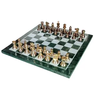 高品質の鉄合金メタルチェステーブルセットクラシックゲームコレクションメタルチェスセットデラックスメタルボードとストレージ