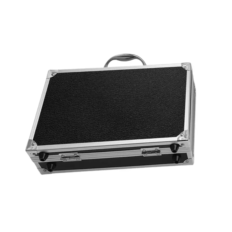 China Oem Custom Aluminium Board Flightcase Met Wielen Zilver Aluminium Gereedschapskist Met Pu Schuim En Gecodeerde Sloten