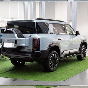 รถยนต์ SUV ไฟฟ้า PHEV ระดับหรู 6/7 ที่นั่ง รุ่นใหม่ ขับเคลื่อนด้วยพลังงานไฮบริดแบบใหม่ สำหรับการขับขี่ออฟโรด ยานยนต์พลังงานใหม่ BYD Leopard 8 มีสินค้าพร้อมส่ง - Product Image 1