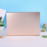 Boîte cadeau en papier magnétique pliable réutilisable, laminée mate, taille personnalisée, boîte d'emballage rigide pour ensembles cosmétiques