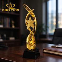 Trophée moderne en résine avec ruban torsadé et étoile dorée, base élégante en cristal, pour récompense de film, de musique, de gala, d'anniversaire, souvenir ou cadeau