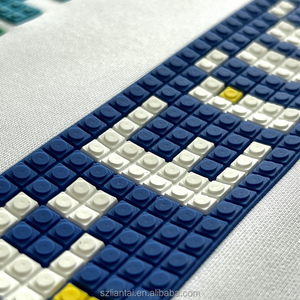 Tùy Chỉnh 3D Dập Nổi Gạch Kết Thúc Cao Su Silicone Truyền Nhiệt Vá Cho Thời Trang May Mặc T-Shirt May Mũ - Product Image 2