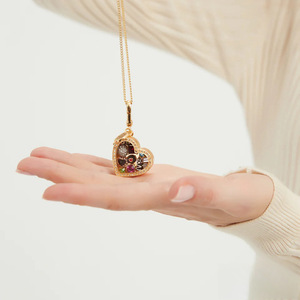 Scatola Regalo Apribile per Collana con Ciondolo a Cuore in Rame Placcato Oro 18K e Zirconi Acrilici, Catena Trendy per San Valentino - Product Image 3