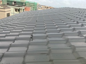 Tuiles de toit en résine synthétique ASA espagnoles NOVI faciles à installer, ignifuges, résistantes à la chaleur et imperméables pour les toitures de villas et commerciales - Product Image 4