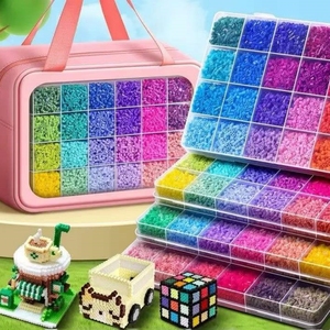 Ensemble de jeu pour filles en gros en <span class=keywords><strong>ligne</strong></span>, perles en plastique DIY de différentes couleurs de 2,6 mm, <span class=keywords><strong>jouets</strong></span>, perles <span class=keywords><strong>à</strong></span> repasser bon marché, kit de perles unisexe pour enfants - Product Image 2