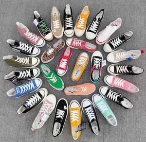 Nuevas Pacas de Zapatos Usados al por Mayor de Alta Calidad de Todas las Marcas 2026, Estilos Mixtos a Granel para Mujer, Moda, Fujian, China - Product Image 3