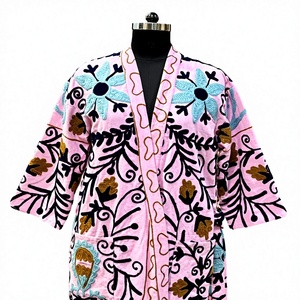 Chaqueta Kimono Bohemia Bordada con Flores Rosas, 100% Algodón, ODM, Hecha a Mano, Cuello en V, Estilo Botánico - Product Image 1