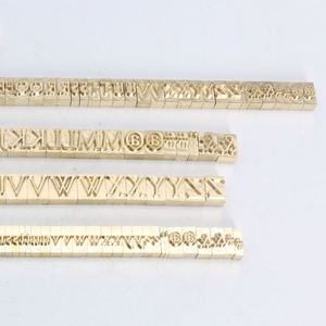 แม่พิมพ์กดร้อนหนัง แม่พิมพ์ตัวอักษรพีวีซี แม่พิมพ์สบู่รูปตัวอักษร แม่พิมพ์โลโก้ ตัวอักษรไม้ ตัวอักษรปั๊มนูน PU ตัวอักษรปั๊มวันที่ - Product Image 1