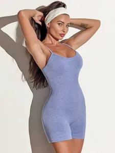 Precio bajo Venta al por mayor Ropa deportiva para mujer Yoga Conjunto de una pieza Sujetador sin costuras Mono elástico de cuatro vías Pantalones cortos con envíos rápidos