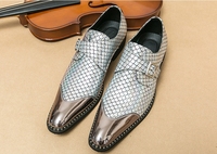 Chaussures en cuir pour hommes à boucle métallique pointue, couleur or et argent brillante, chaussures de cérémonie pour mariage et bal de promo