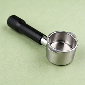 Portafiltro sin Fondo de Acero Inoxidable de Diseño de Lujo Altamente Pulido, Reutilizable y Ecológico de 51 mm para Espresso, 2 Orejas - Café - Product Image 6