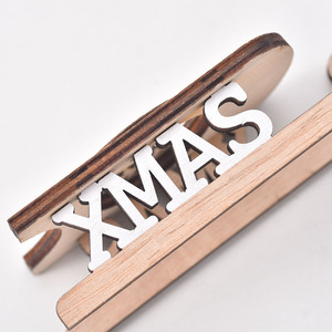 Adornos navideños de trineo de madera, decoraciones colgantes cortadas con láser para árbol, estilo rústico, decoración navideña. - Product Image 4