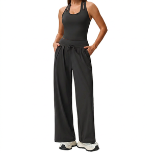 Ensemble de yoga 2 pièces marron : pantalon taille haute à jambes larges et débardeur dos nageur à col rond, respirant, couleur unie, pour l'entraînement - Product Image 3